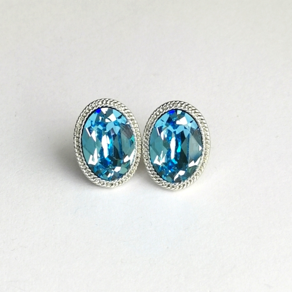 Swarovski Elements clear blue crystal silver tone stud earrings